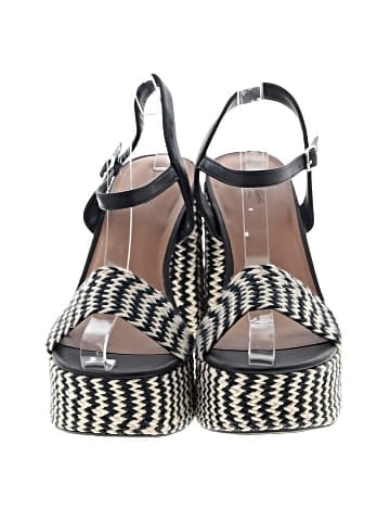 Universal Thread Heels (view 2)