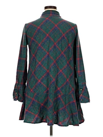 Wild Fable Long Sleeve Button-Down Shirt (view 2)