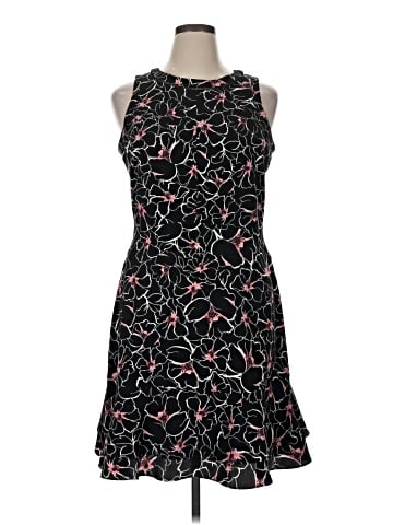 White House Black Market Cocktail Dress (view 1)