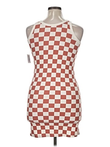 Old Navy Casual Dress (view 2)