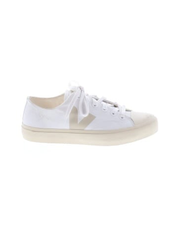 VEJA Sneakers (view 1)