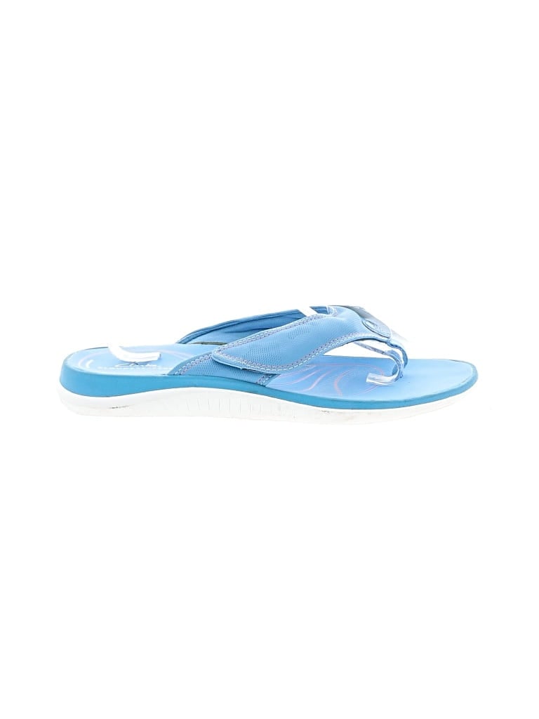 Pre-owned Clarks Flip Flops In Blue