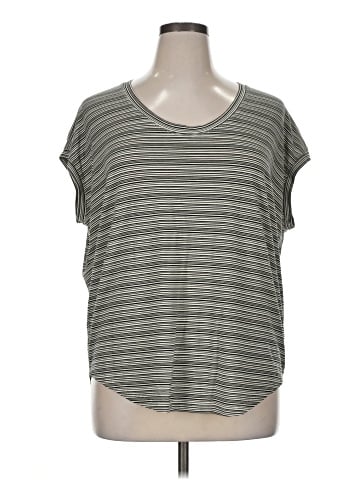 Athleta Short Sleeve T-Shirt (view 1)