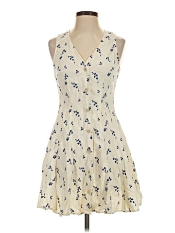 Universal Thread Cocktail Dress (view 1)