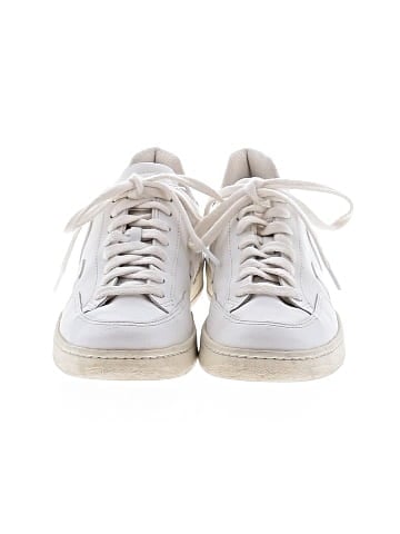 VEJA Sneakers (view 2)
