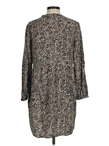 Old Navy Casual Dress (view 2)
