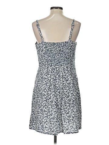 Old Navy Casual Dress (view 2)