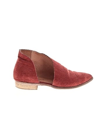 Free People Flats (view 1)