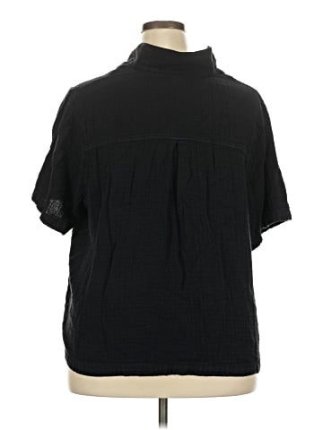 Old Navy Short Sleeve Blouse (view 2)