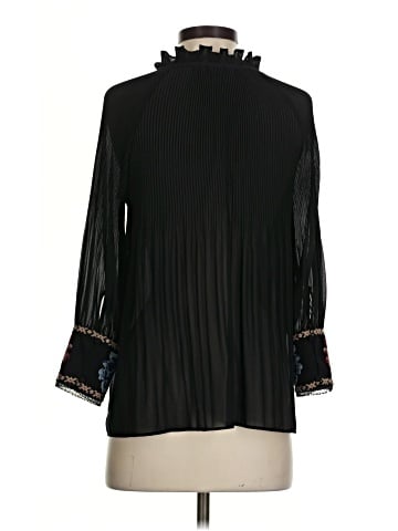 Lulumari 3/4 Sleeve Blouse (view 2)