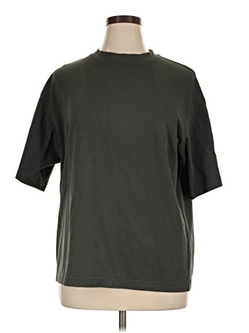 Uniqlo U Short Sleeve T-Shirt (view 1)