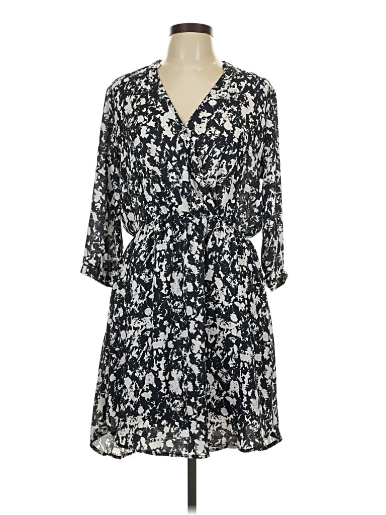 Pre-owned Xhilaration Casual Dress In Black