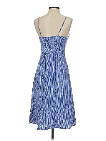 Old Navy Casual Dress (view 2)