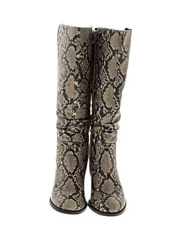 Baretraps Boots (view 2)