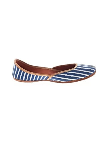 Unbranded Flats (view 1)