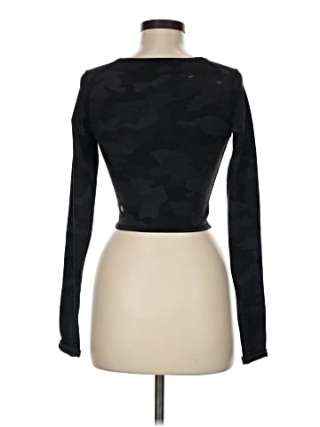 Lululemon Athletica Long Sleeve T-Shirt (view 2)