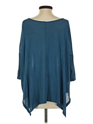 Tresics 3/4 Sleeve Top (view 2)