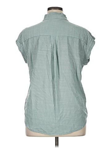 Jachs Girlfriend Sleeveless Button-Down Shirt (view 2)