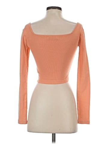 Urban Outfitters 3/4 Sleeve T-Shirt (view 2)