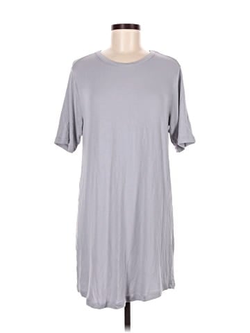 Universal Standard for J.Crew Short Sleeve T-Shirt (view 1)