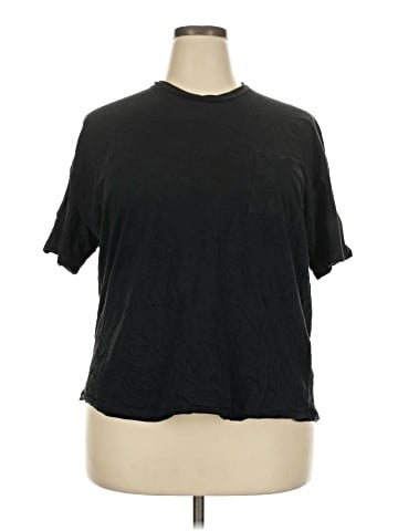 Victoria's Secret Short Sleeve T-Shirt (view 1)