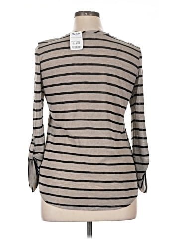 Pleione 3/4 Sleeve Top (view 2)