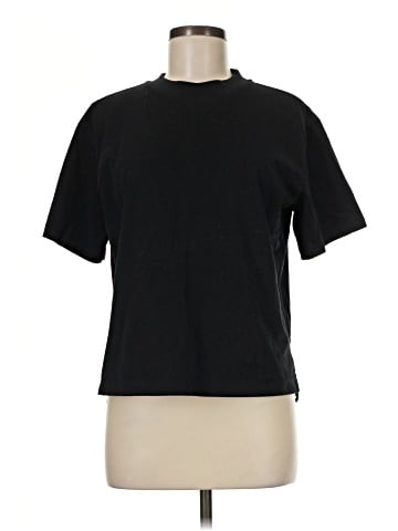 Uniqlo Short Sleeve T-Shirt (view 1)