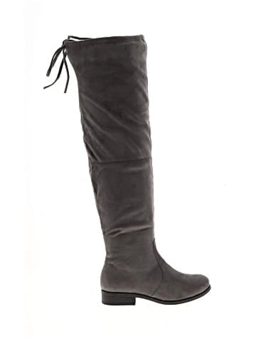 C. Wonder Boots (view 1)