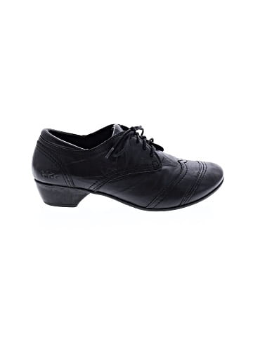 Taos Heels (view 1)