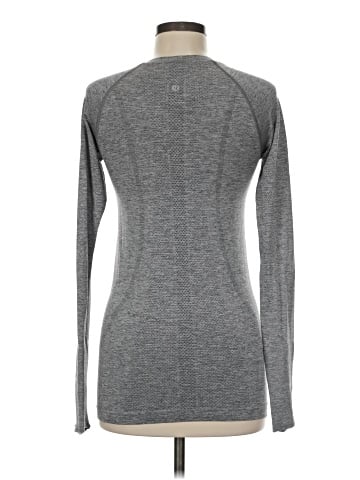 Lululemon Athletica Long Sleeve T-Shirt (view 2)