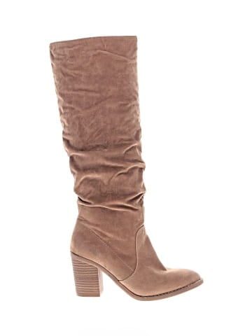 Universal Thread Boots (view 1)