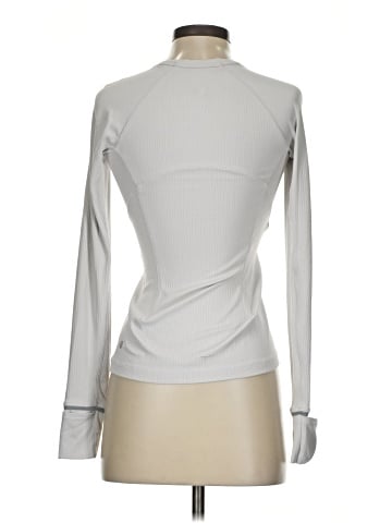 Lululemon Athletica Long Sleeve T-Shirt (view 2)