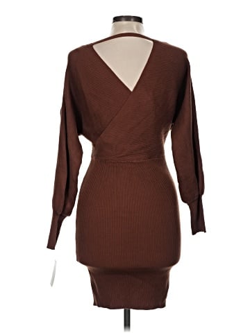 Harlow & Rose Casual Dress (view 2)