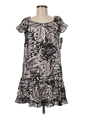 Signature by Robbie Bee Casual Dress (view 1)
