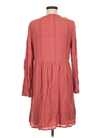 Old Navy Casual Dress (view 2)