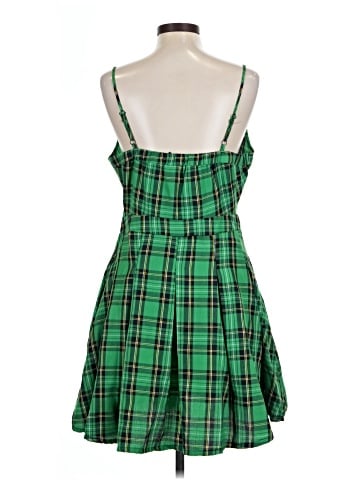 Hot Topic Casual Dress (view 2)