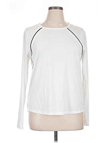 Under Armour Long Sleeve T-Shirt (view 1)