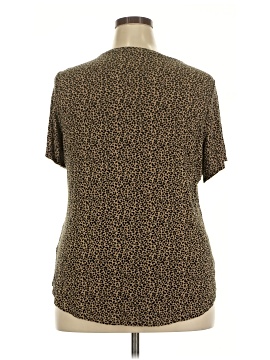 Old Navy Short Sleeve T-Shirt (view 2)