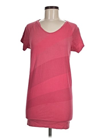Lululemon Athletica Short Sleeve T-Shirt (view 1)