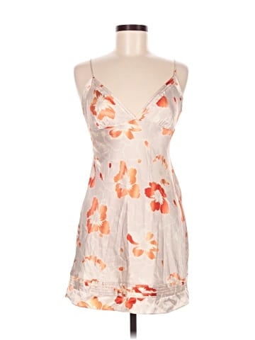 Victoria's Secret Sleeveless T-Shirt (view 1)