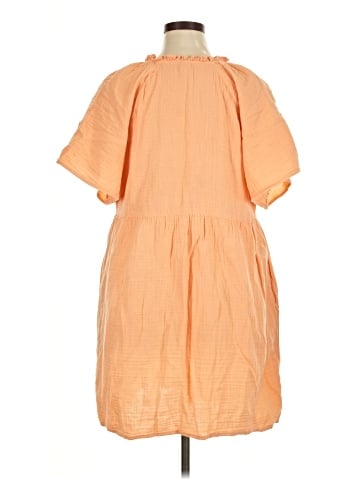 Old Navy Casual Dress (view 2)