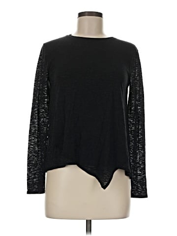 Lululemon Athletica Long Sleeve T-Shirt (view 1)