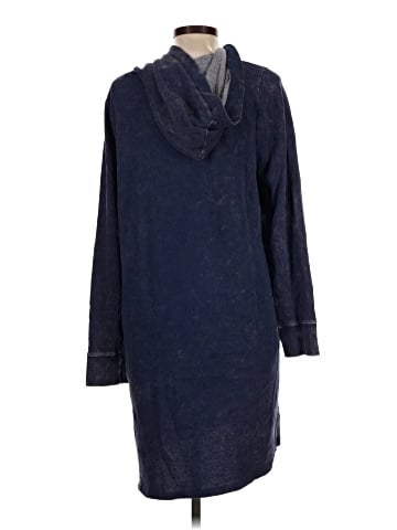 LIVI Poncho (view 2)