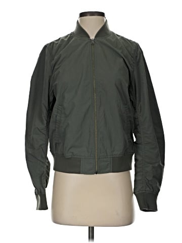 Uniqlo Windbreaker (view 1)