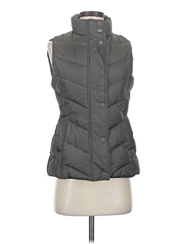 Gap Outlet Vest (view 1)
