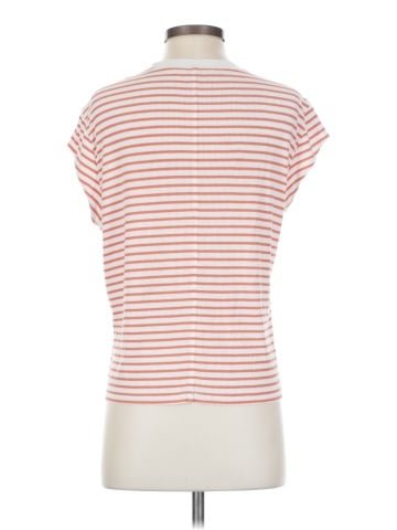 American Eagle Outfitters Sleeveless T-Shirt (view 2)