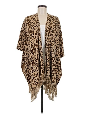 Collection Eighteen Poncho (view 1)