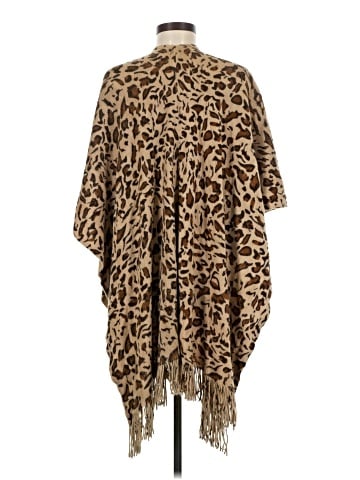 Collection Eighteen Poncho (view 2)
