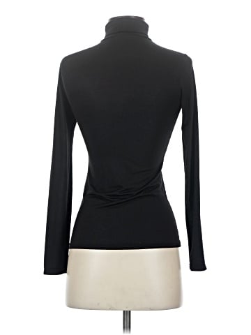 HEATTECH Long Sleeve Top (view 2)