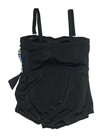 Shape Solver Sleeveless Top (view 2)